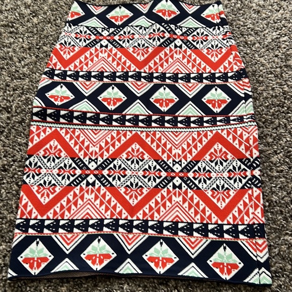 BCBG Bodycon skirt - Picture 2 of 3